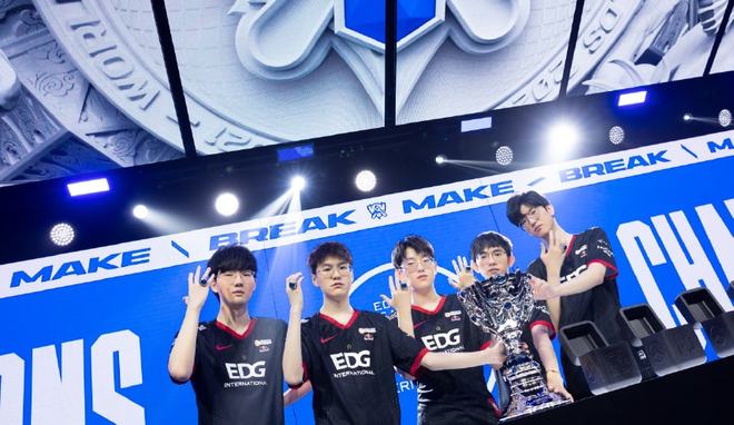 期和现场观 期和现场观